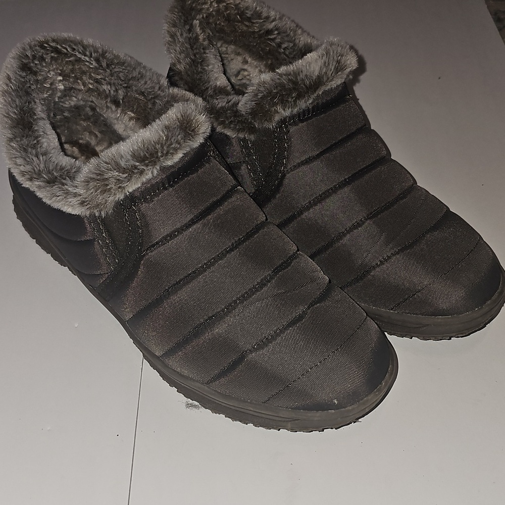 Minnetonka Timpson Tulsa Slip-ons 10